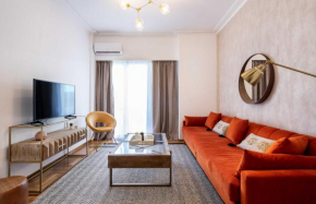 'Submarine' apartment in Koukaki